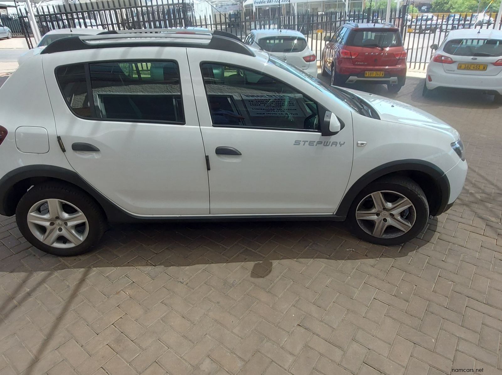 2016 Renault Sandero Stepway pictures