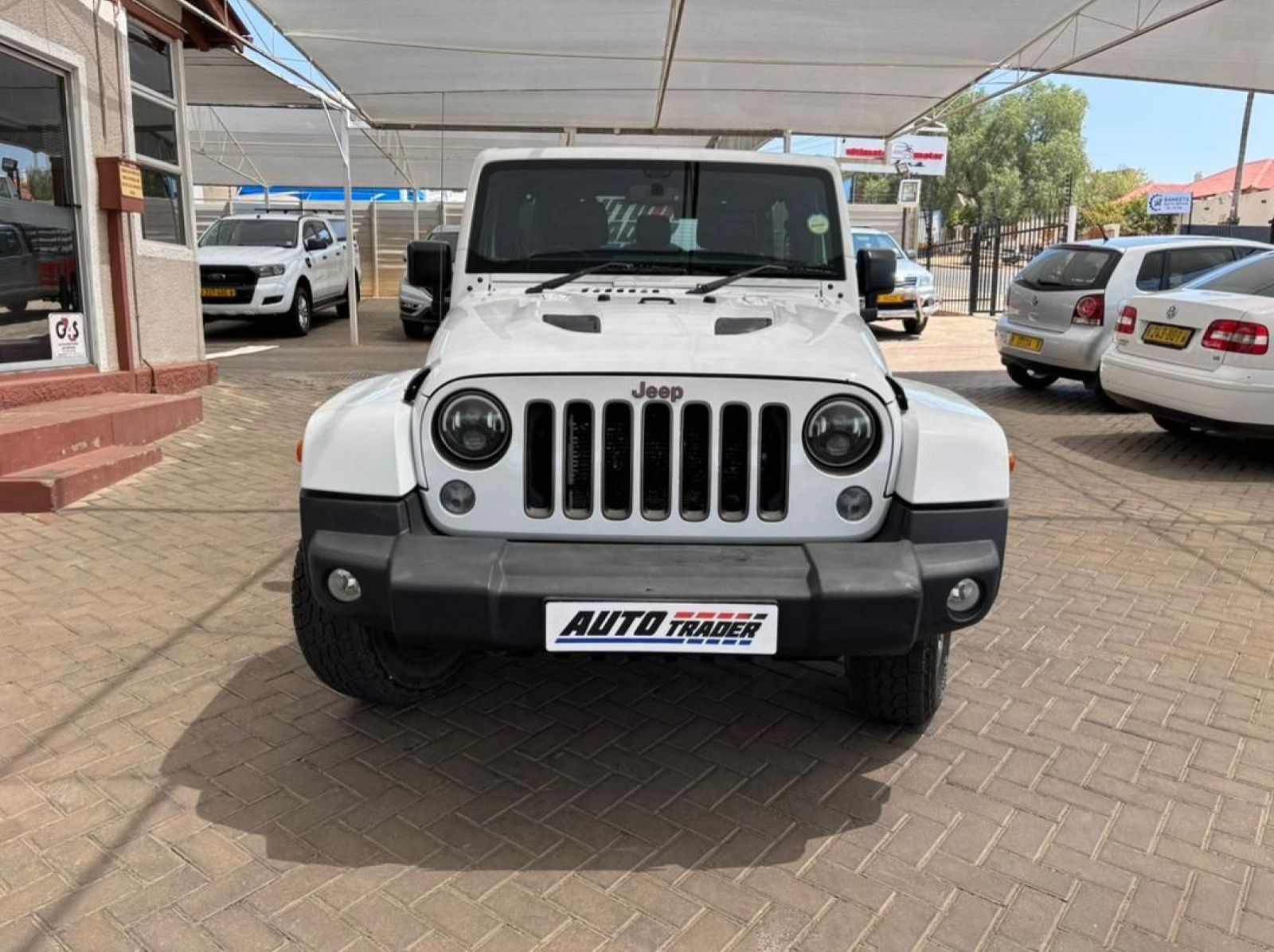 2016 Jeep Wrangler Unlimited Sahara V6 pictures