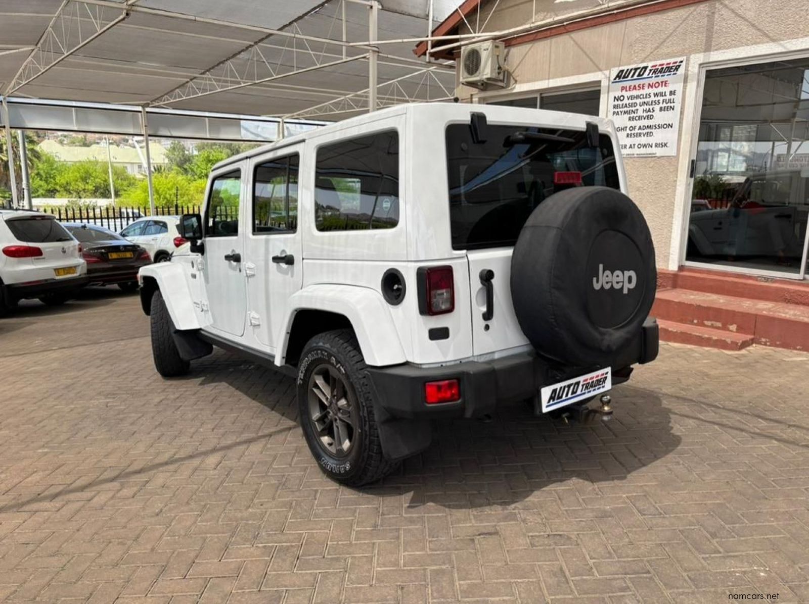 2016 Jeep Wrangler Unlimited Sahara V6 pictures