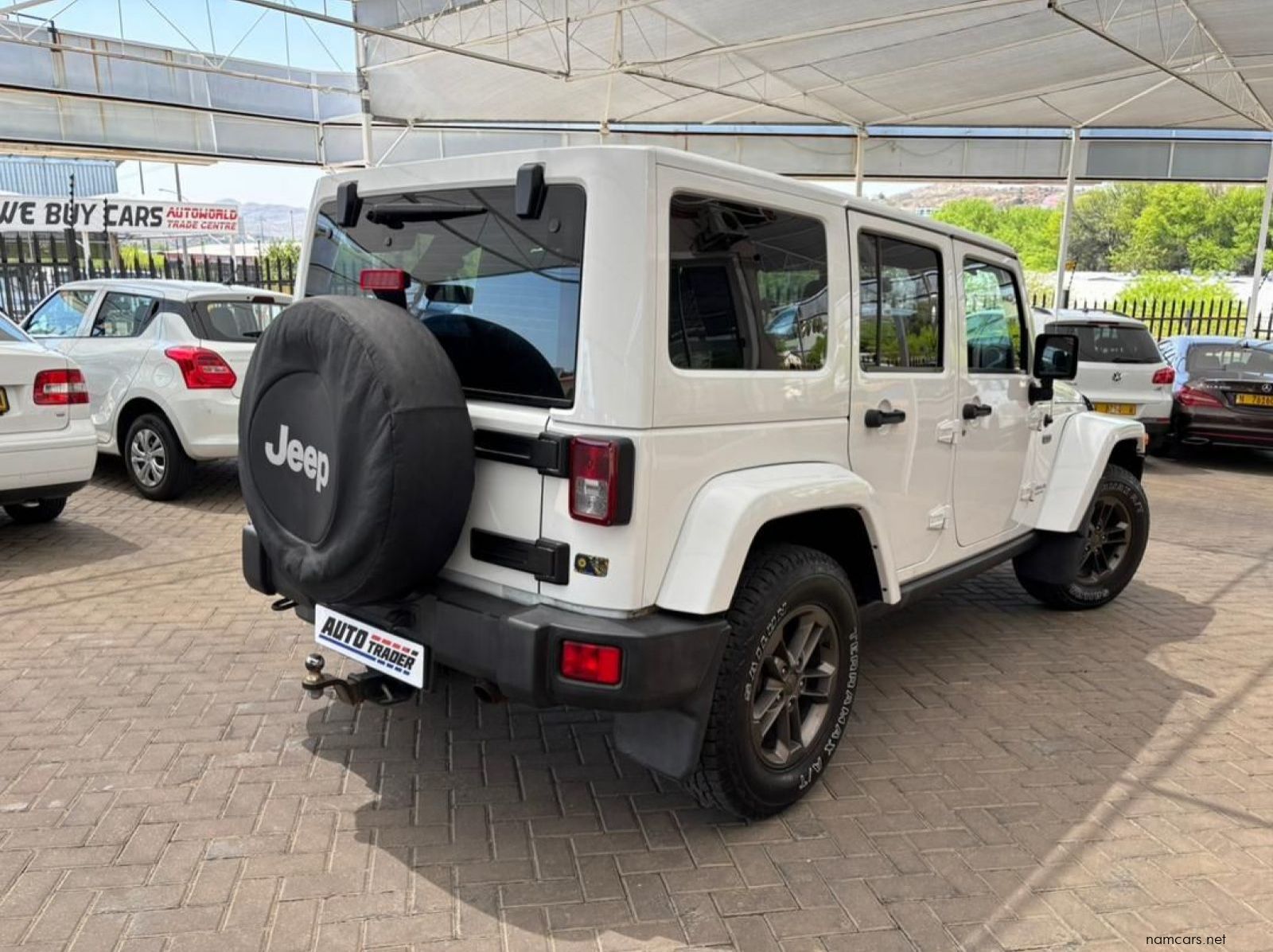 2016 Jeep Wrangler Unlimited Sahara V6 pictures