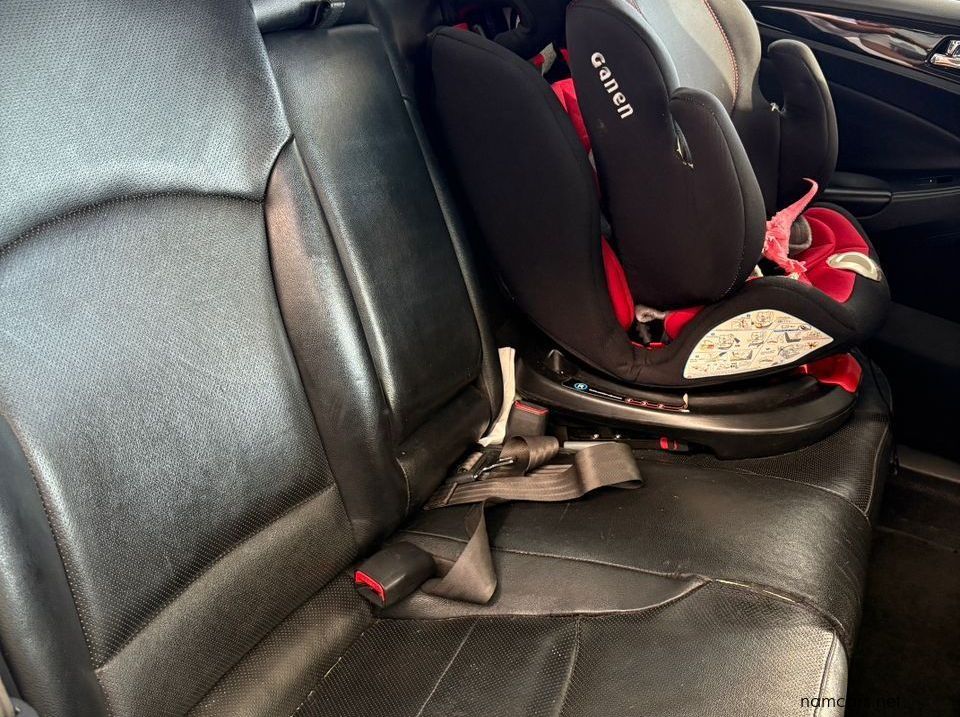 2011 Hyundai Sonata GLS Exclusive pictures