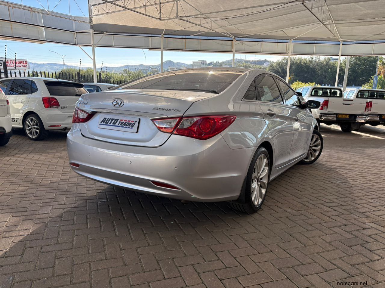 2011 Hyundai Sonata GLS Exclusive pictures