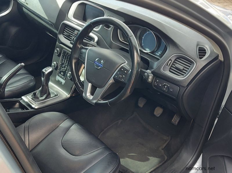2015 Volvo V40 D2 Excel pictures