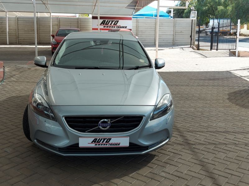 2015 Volvo V40 D2 Excel pictures