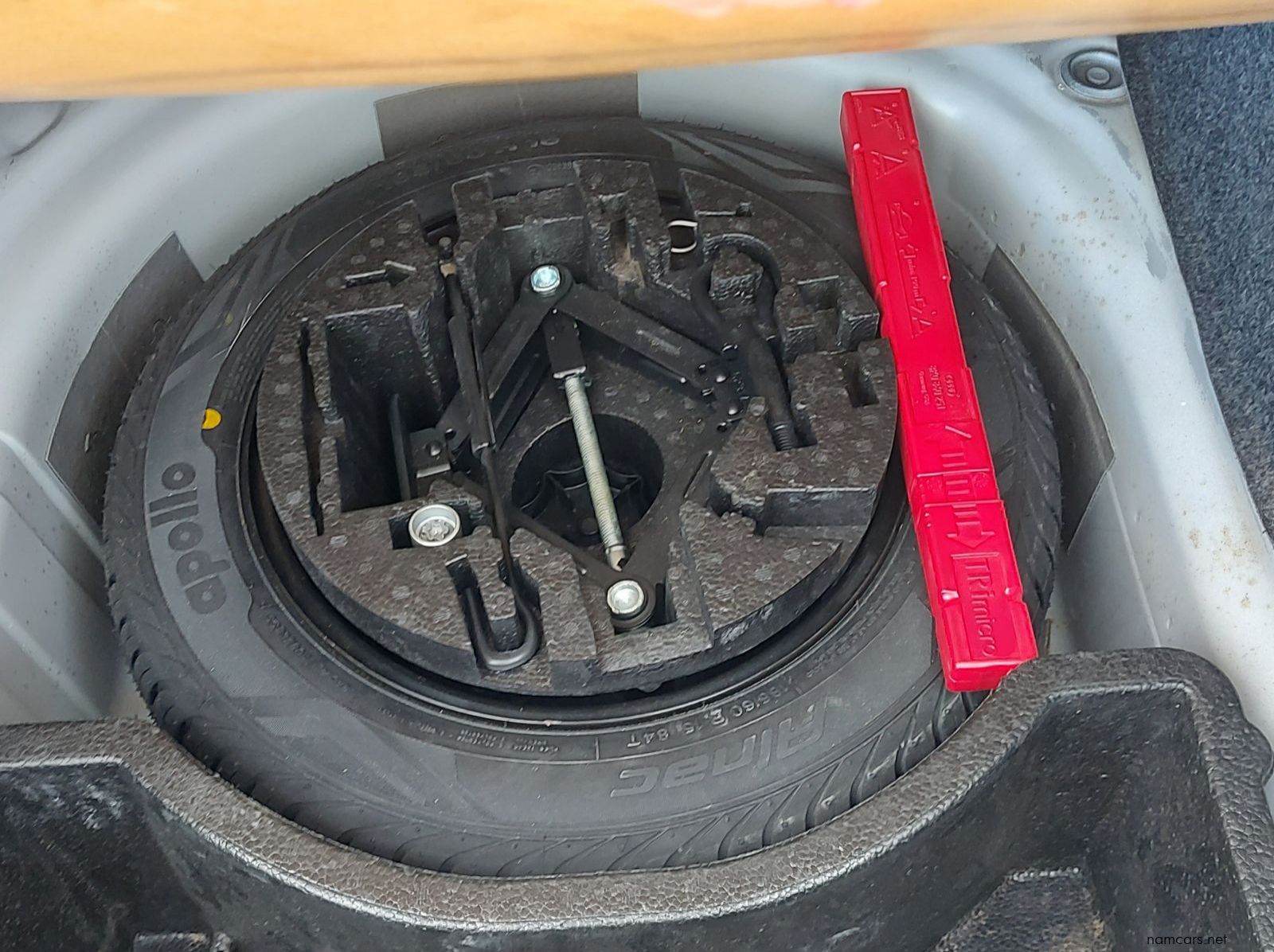 2016 Volkswagen Polo Comfortline pictures