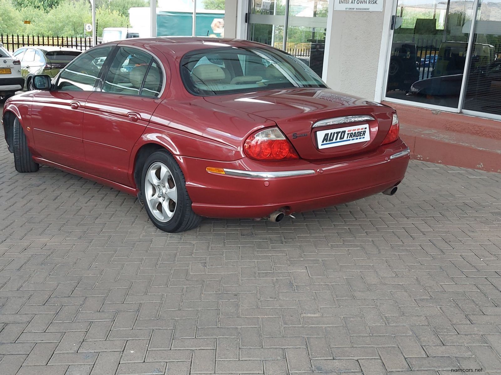 1997 Jaguar S-Type V6 pictures