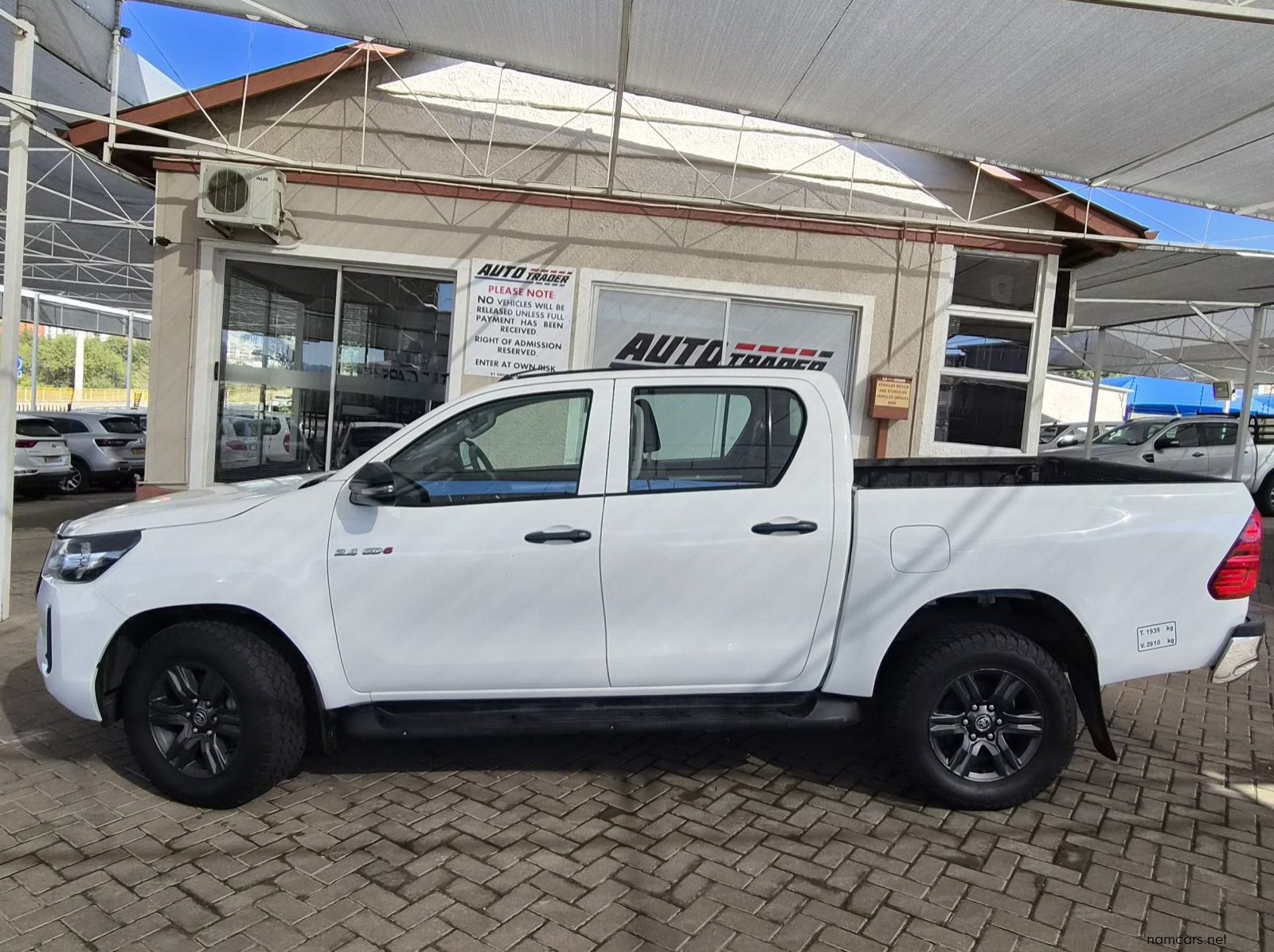 2023 Toyota Hilux GD-6 pictures