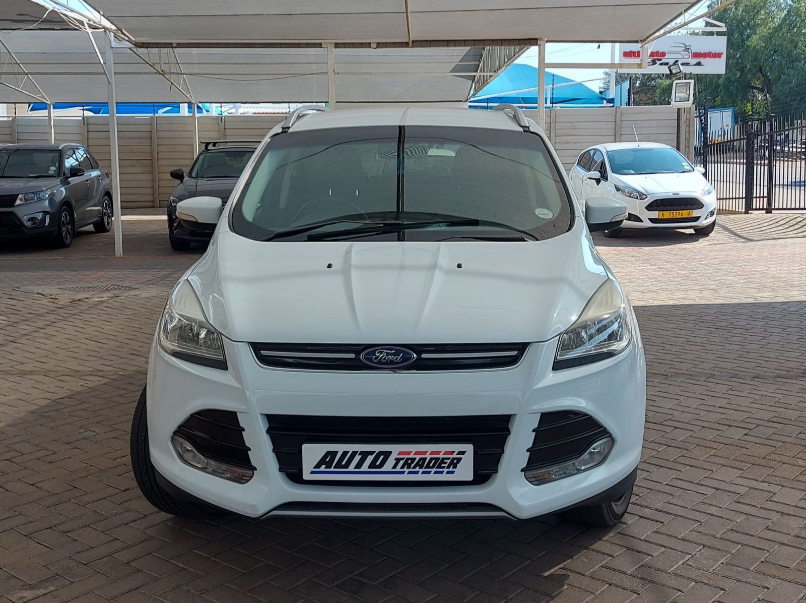 2016 Ford Kuga Ecoboost Ambiente pictures