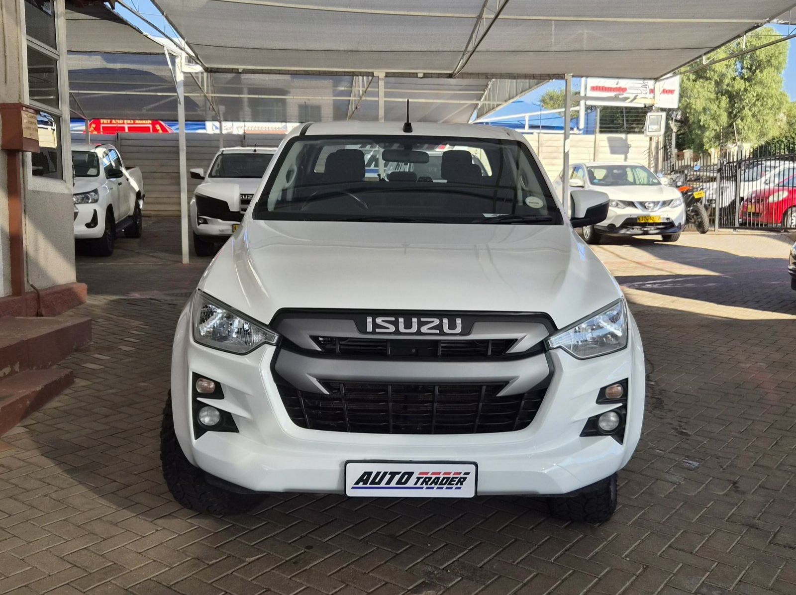 2023 Isuzu D-Max DDI LS pictures