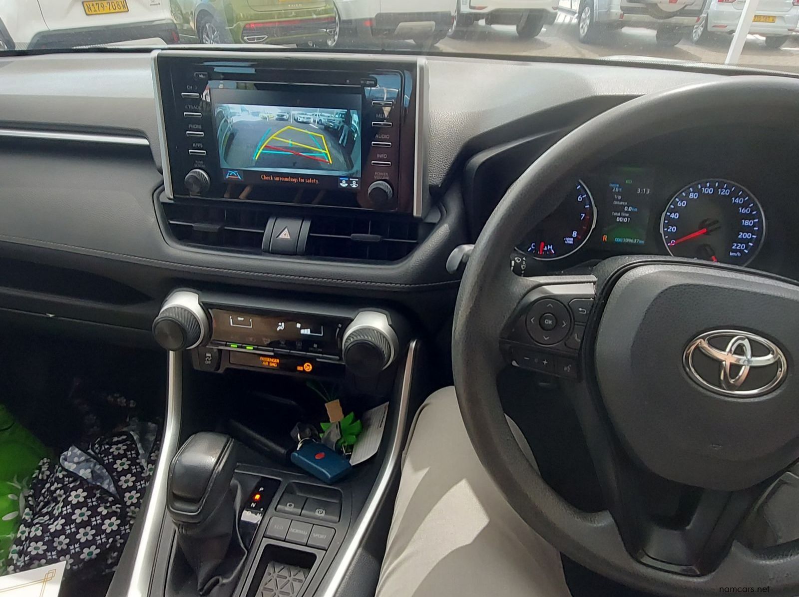 2019 Toyota RAV4 GX pictures