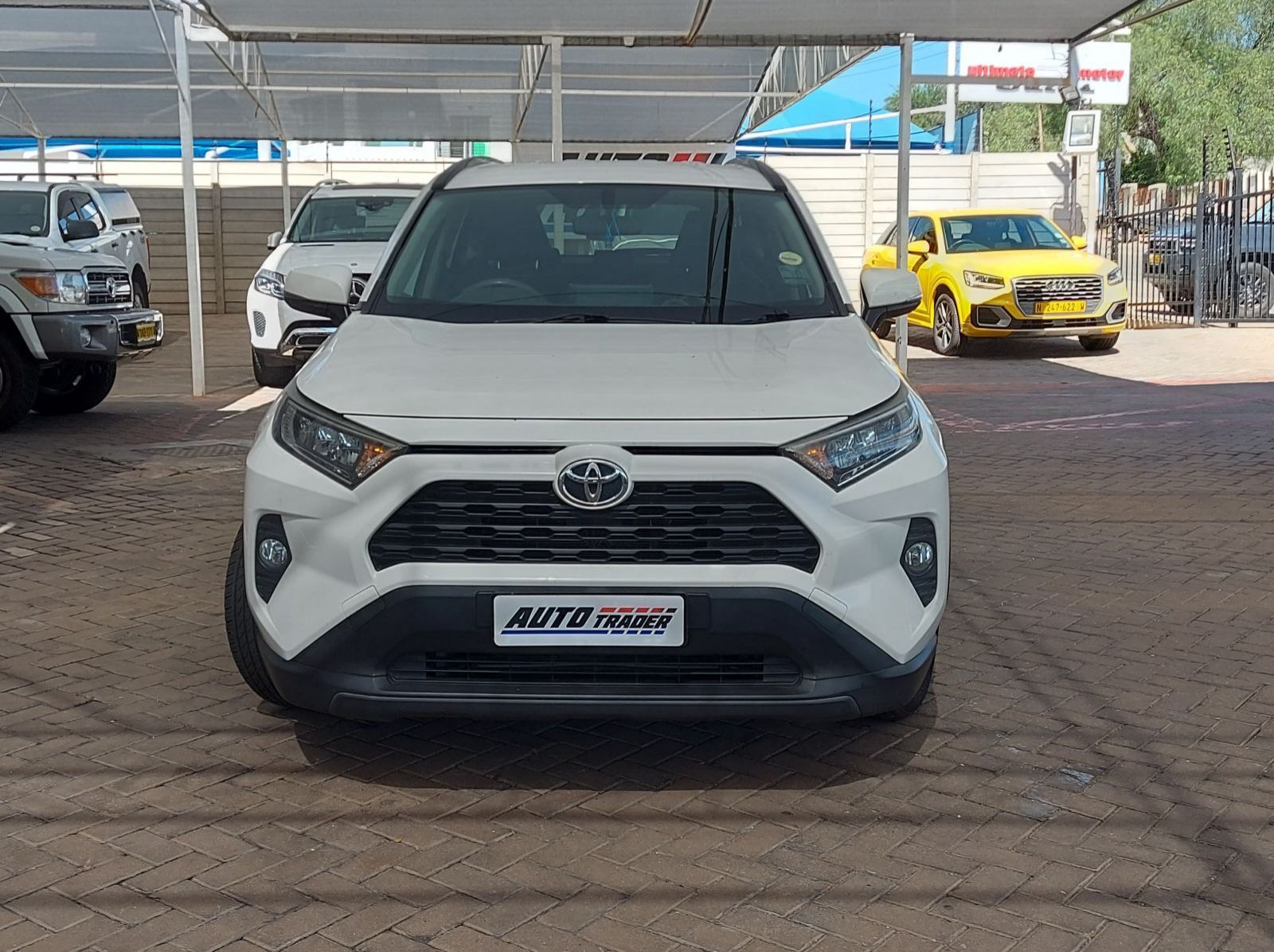 2019 Toyota RAV4 GX pictures