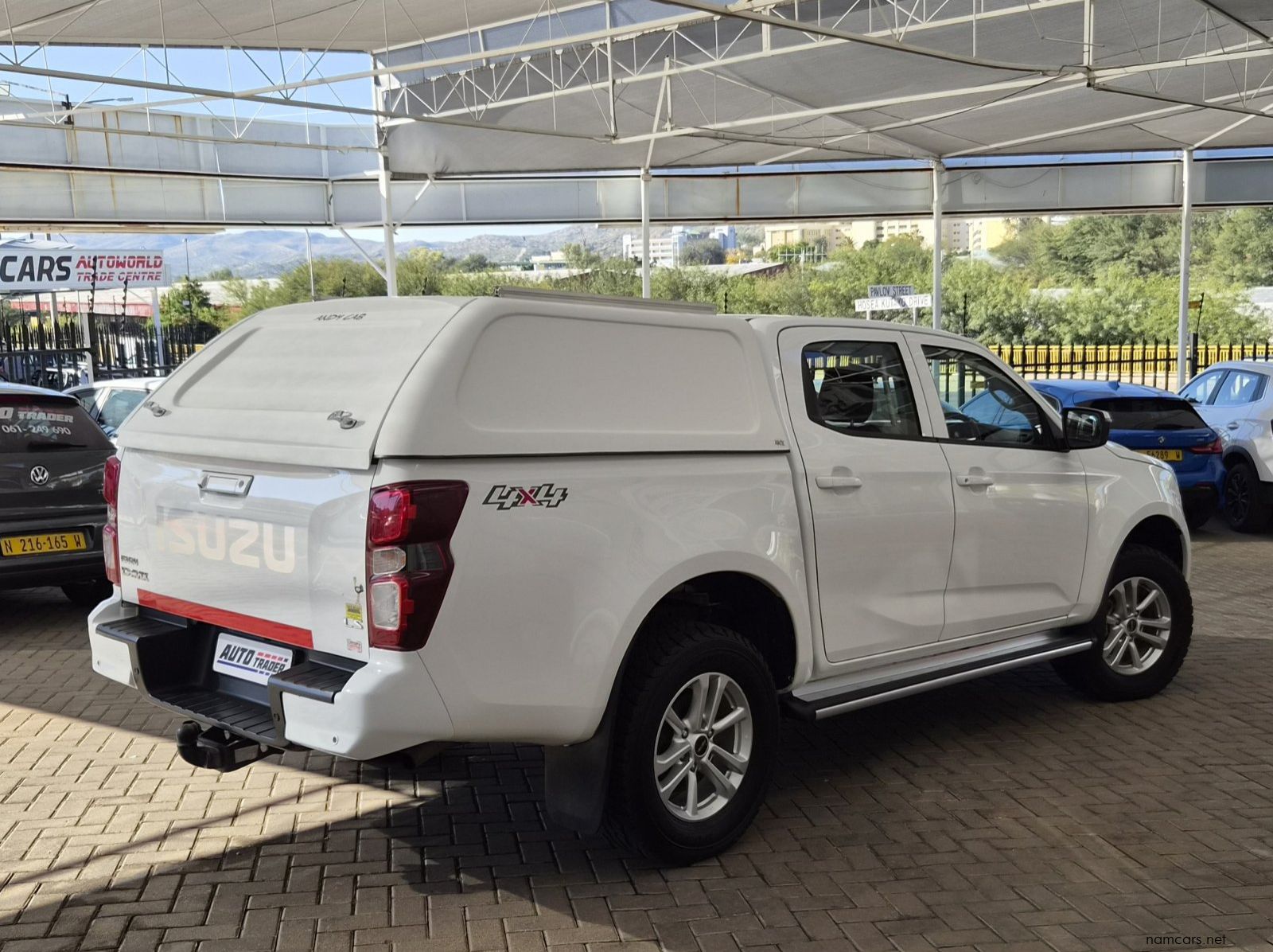 2022 Isuzu D-Max DDI LS pictures