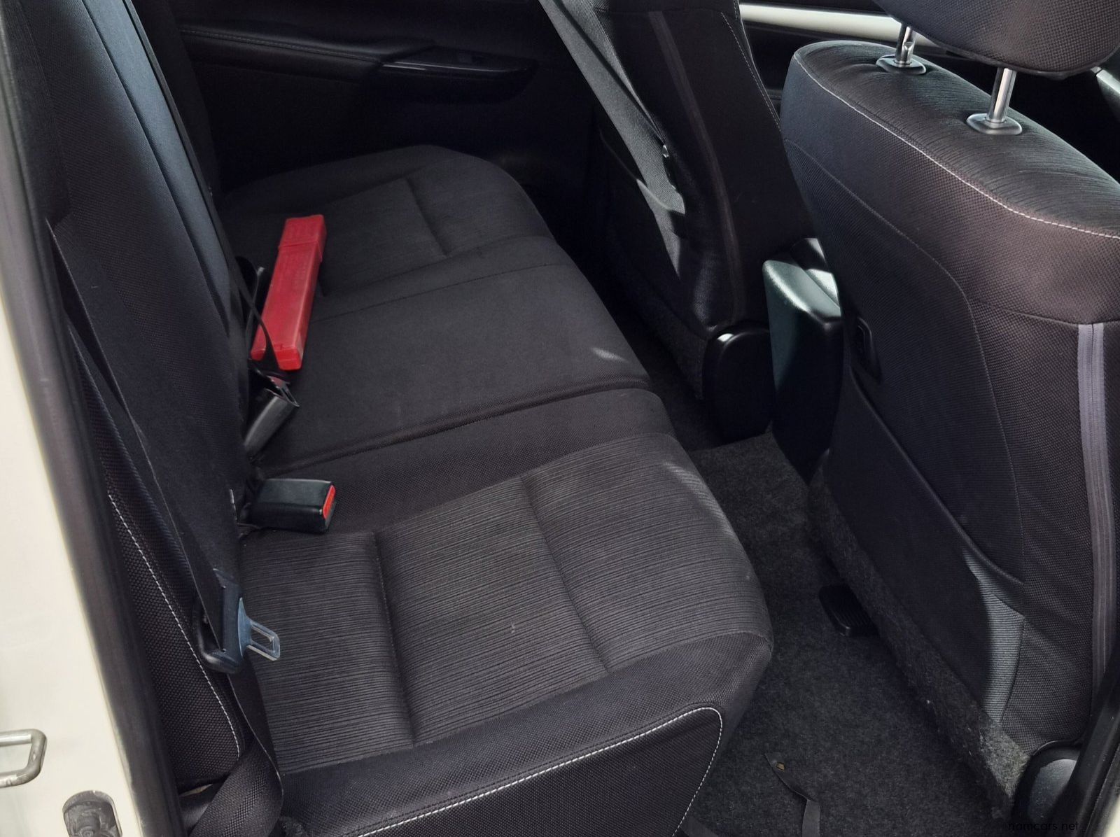 2023 Toyota Hilux GD-6 pictures