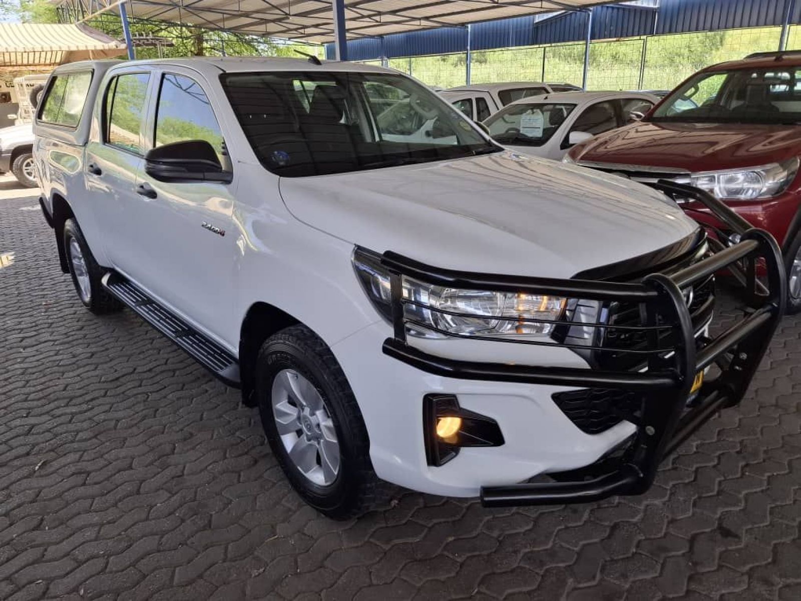 2020 Toyota HILUX 2.4 GD6 SRX 4X2 D/CAB MAN photo