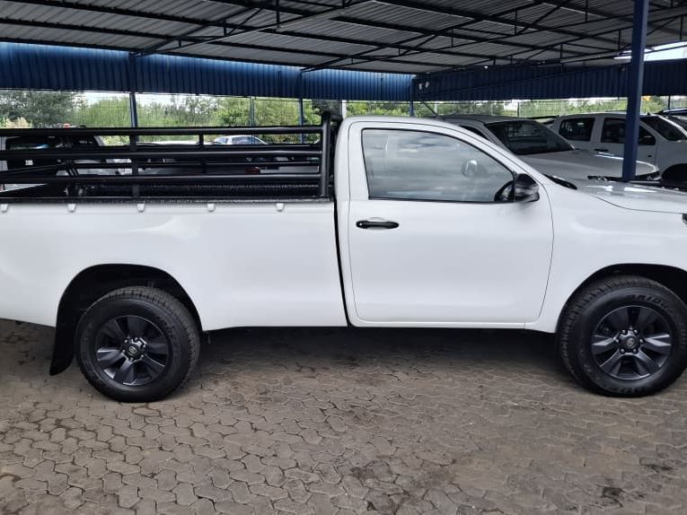 2018 Toyota HILUX 2.4 GD6 SRX 4X4 S/CAB photo