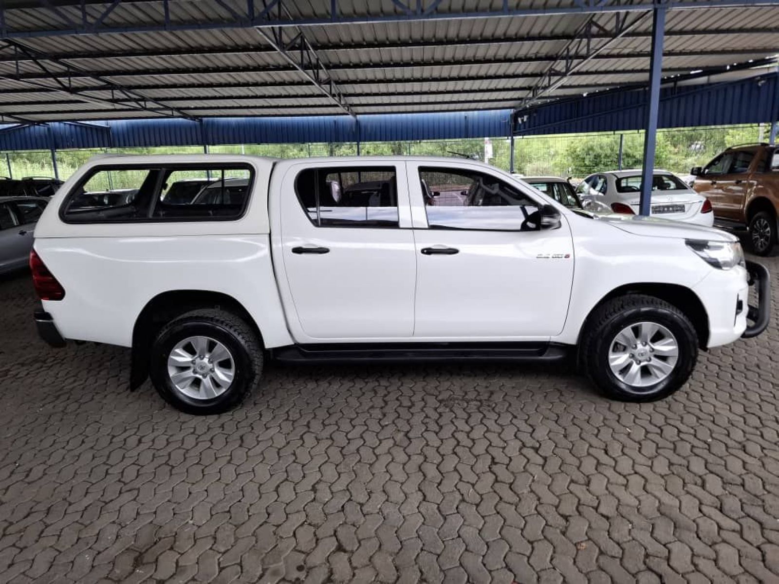 Toyota HILUX 2.4 GD6 SRX 4X4 D/CAB MAN in Namibia