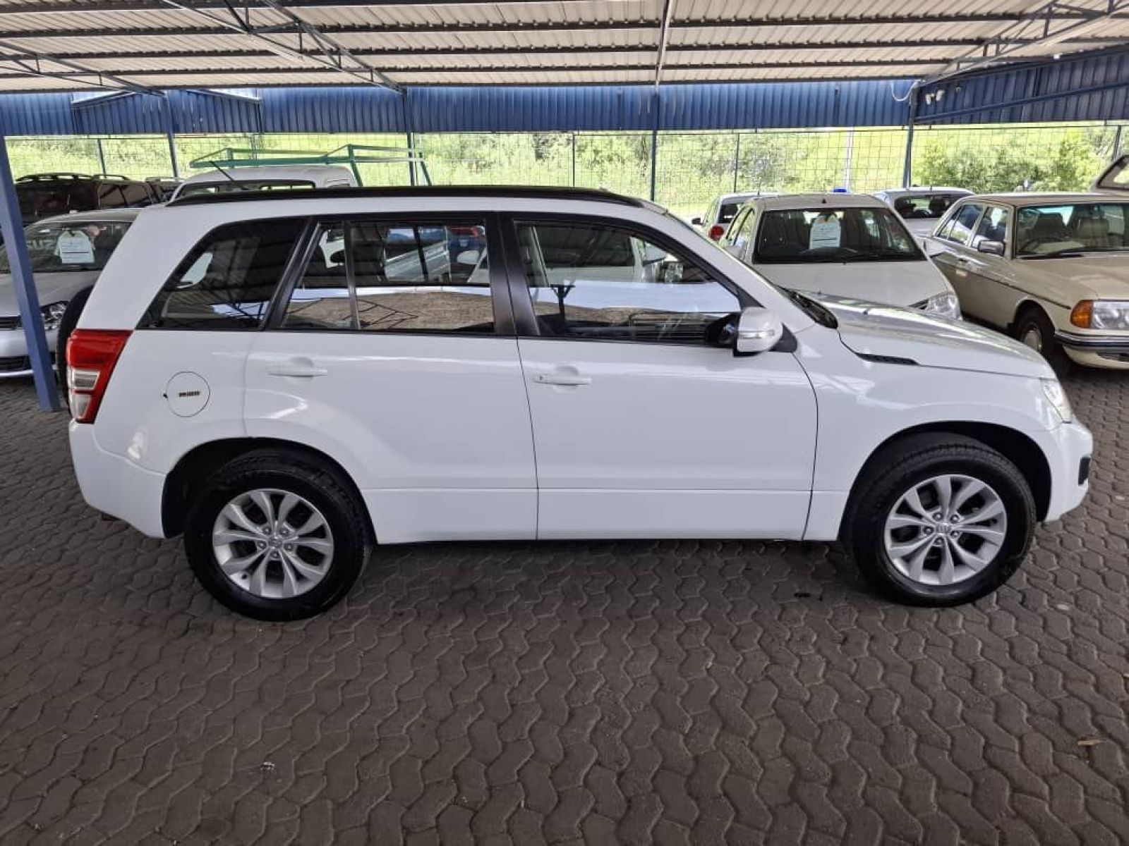 Suzuki GRAND VITARA 2.4 AUTO 4X4 in Namibia