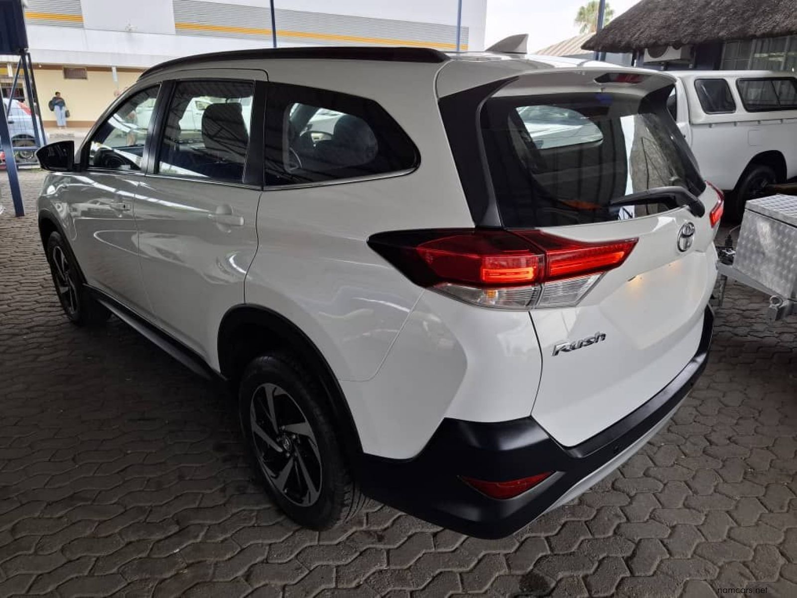 2018 Toyota RUSH 1.5 AUTO - 7 SEATER photo