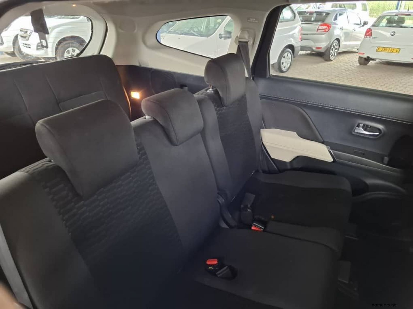 2018 Toyota RUSH 1.5 AUTO - 7 SEATER photo