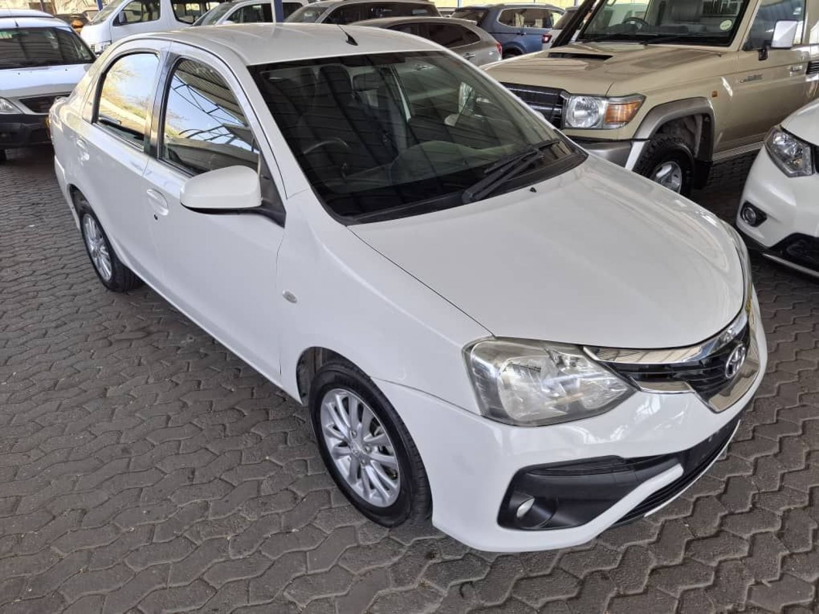 2019 Toyota ETIOS 1.5 SPRINT 4 DOOR photo