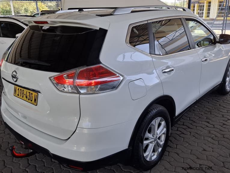 2017 Nissan X-TRAIL 2.5 4X4 photo
