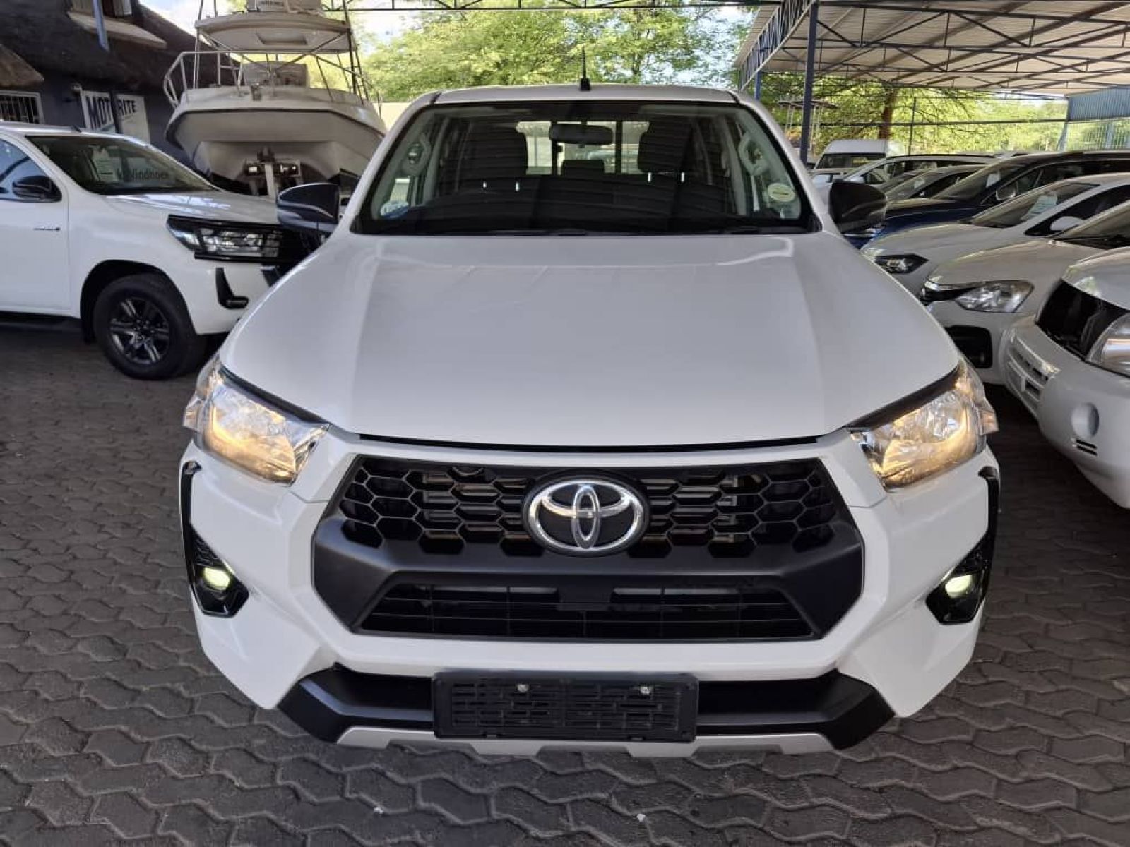 2024 Toyota HILUX 2.4 GD6 RAIDER 4X4 D/CAB AUTO photo