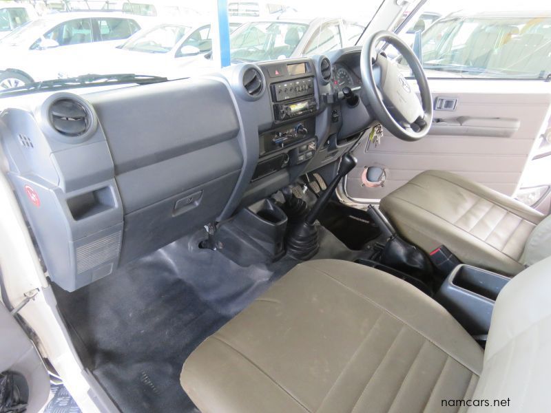 2017 Toyota LANDCRUISER 4,2 DIESEL TOURIST BUS photo