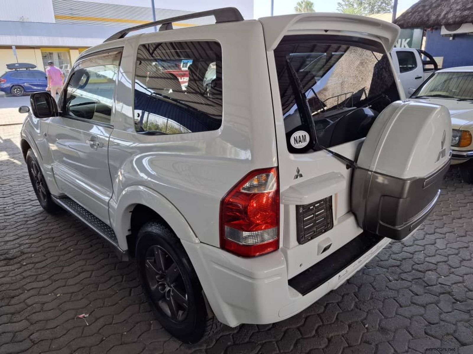 2005 Mitsubishi PAJERO 3.8 V6 SWB AUTO photo