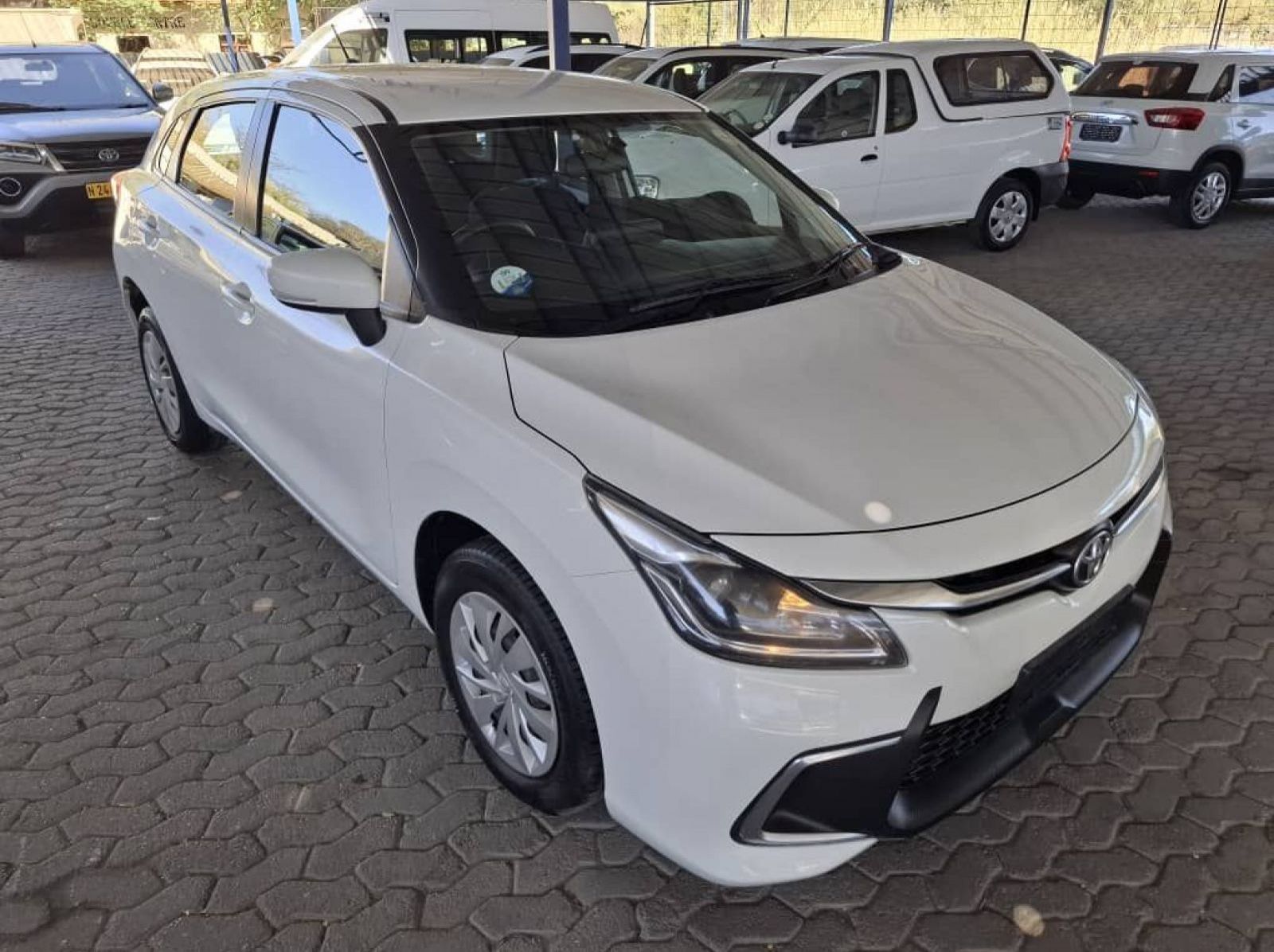 2023 Toyota STARLET 1.5 XI MAN pictures