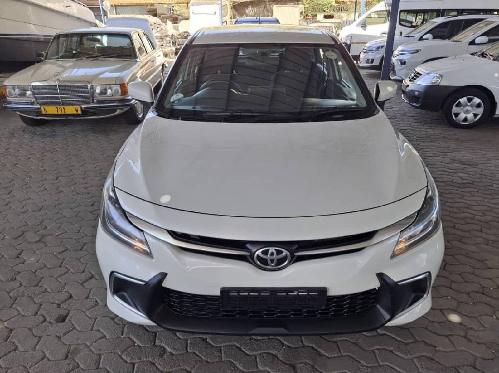 2023 Toyota STARLET 1.5 XI MAN pictures