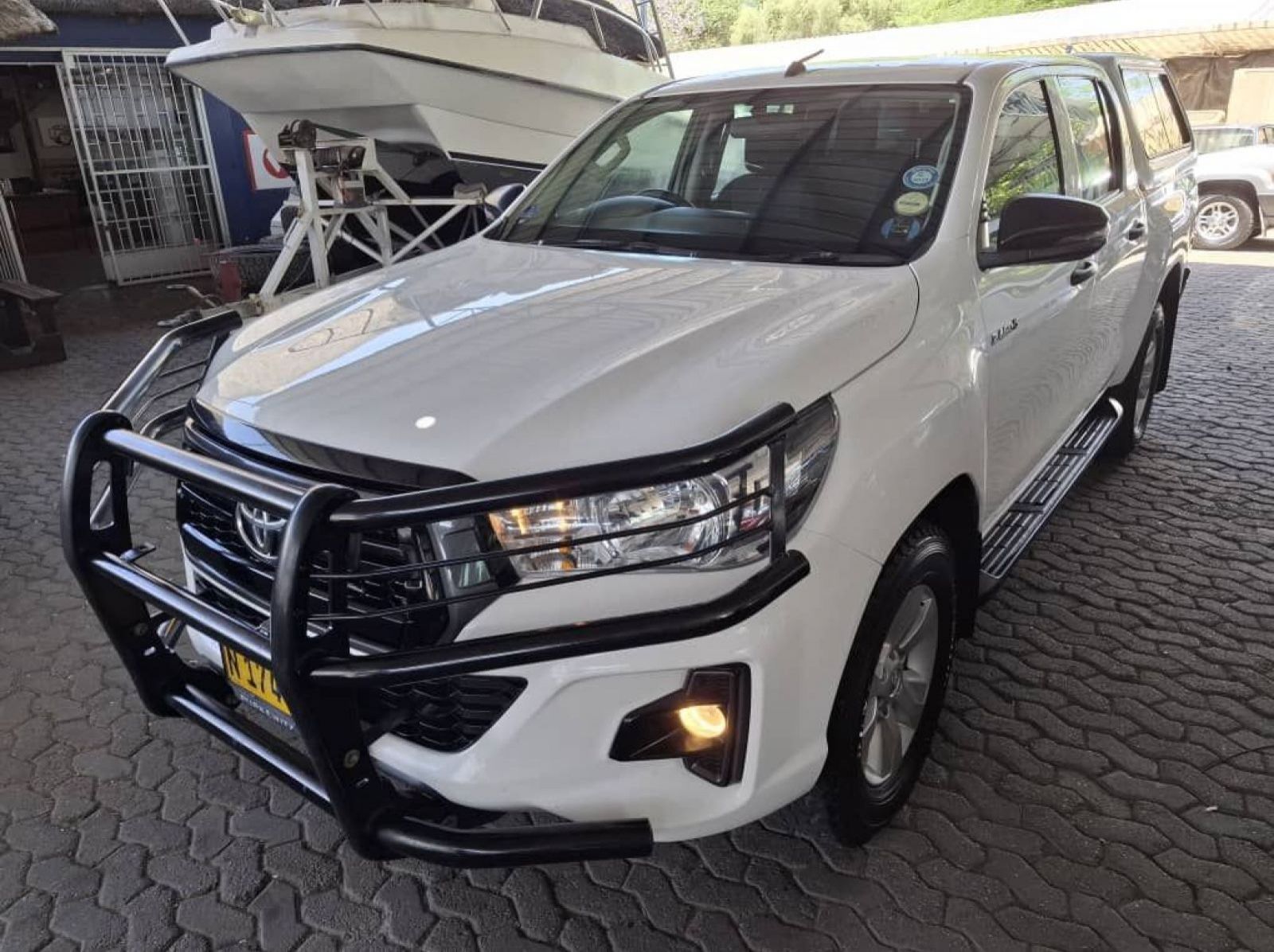 2020 Toyota HILUX 2.4 GD6 SRX 4X2 D/CAB MAN pictures