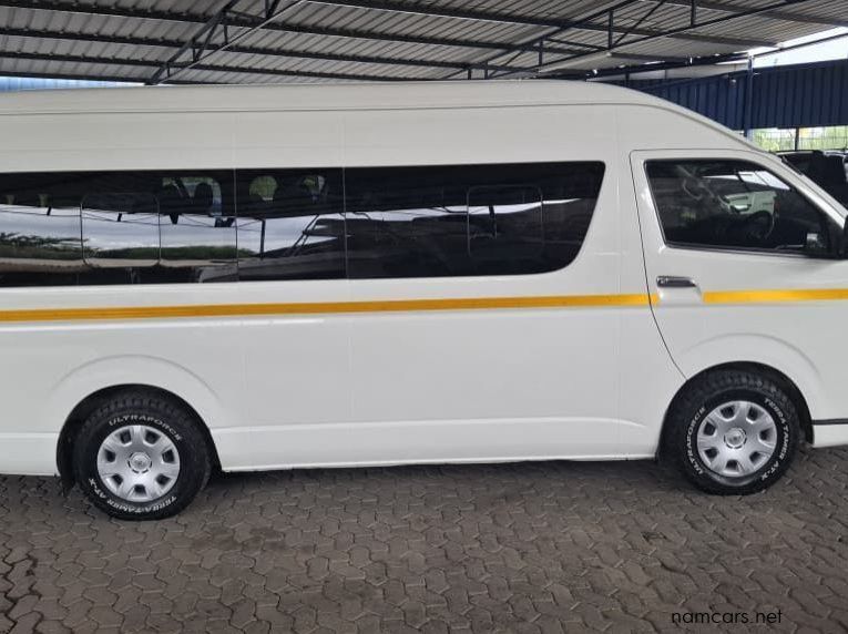 2021 Toyota QUANTUM 2.5 D4D GL 14 SEATER pictures