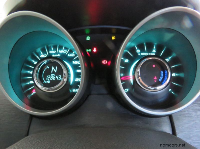 2018 Mahindra XUV 500 W8 M-HAWK 2.2 DIESEL AWD MAN pictures