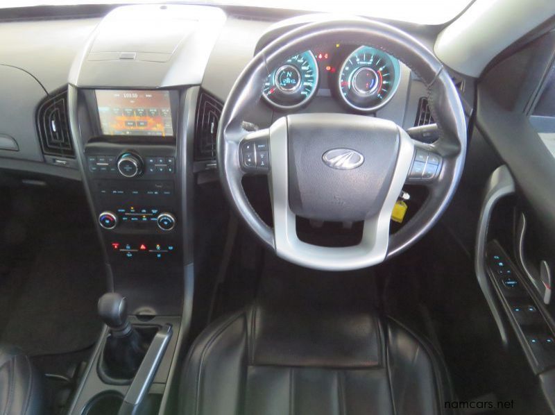 2018 Mahindra XUV 500 W8 M-HAWK 2.2 DIESEL AWD MAN pictures