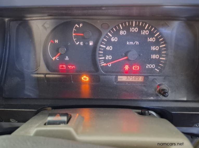 2007 Toyota LANDCRUISER 4.5 EFI 11 SEATER TOURIST TRANSPORTER pictures
