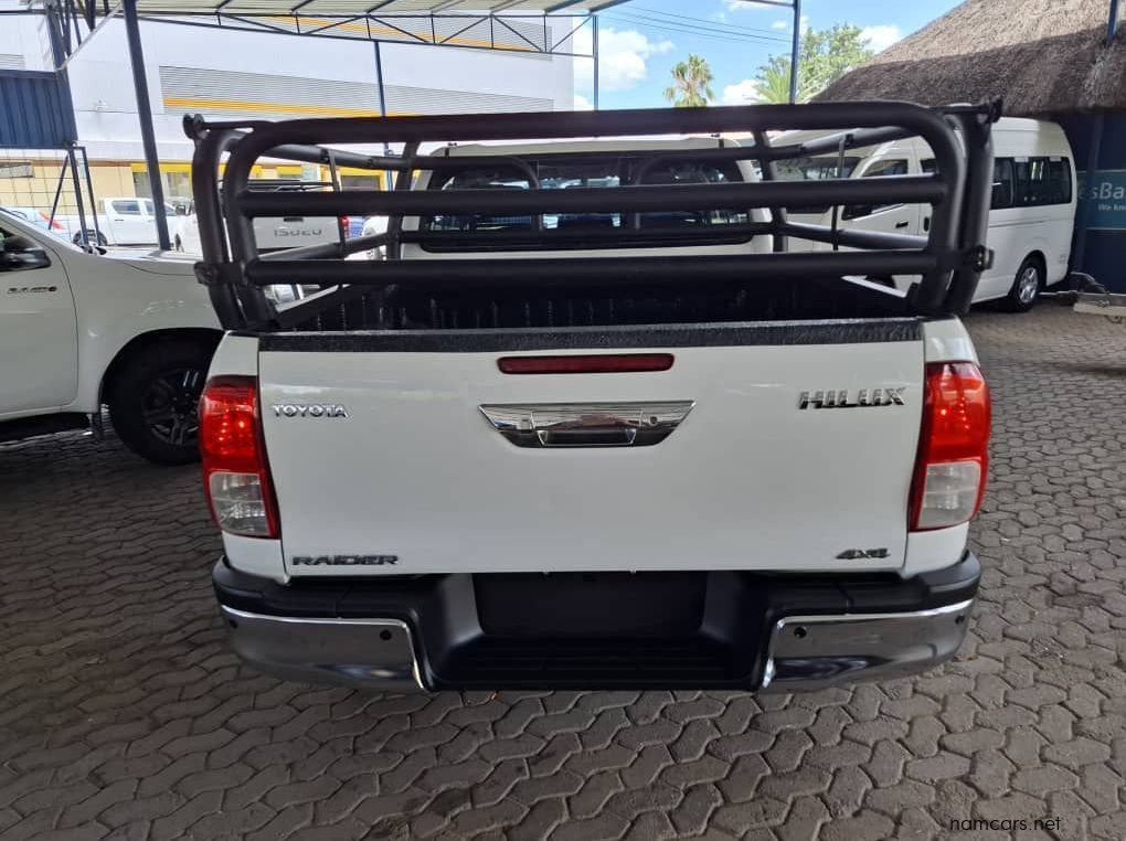 2021 Toyota HILUX 2.4 GD6 RAIDER D/CAB 4X4 AUTO pictures