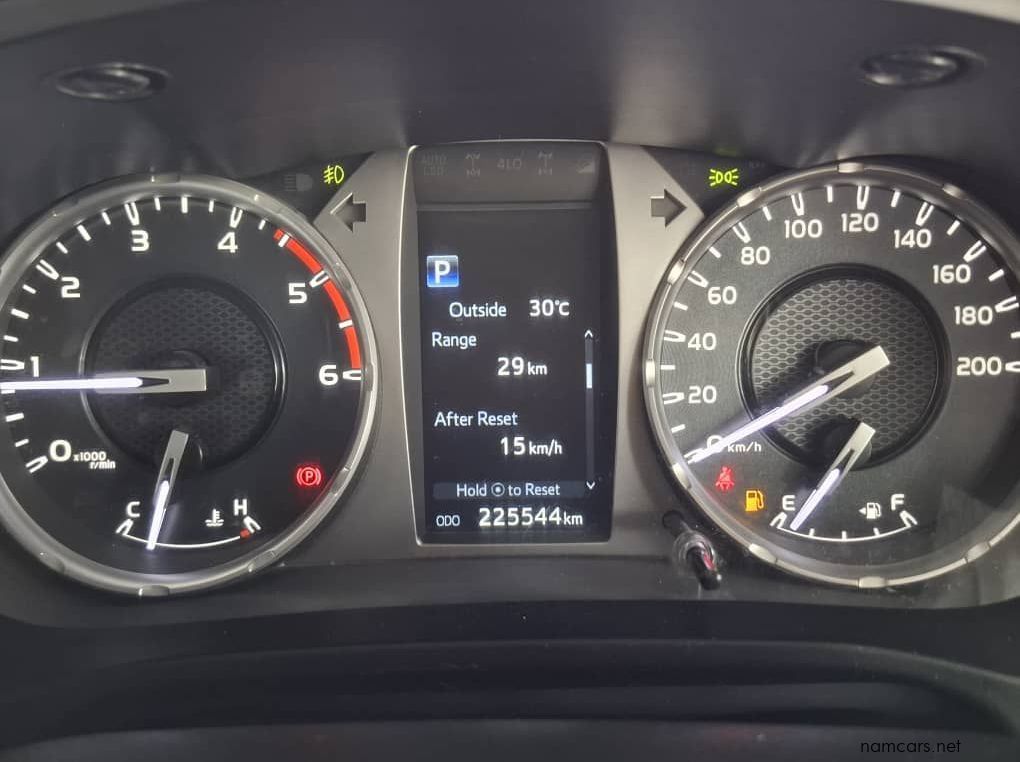 2021 Toyota HILUX 2.4 GD6 RAIDER D/CAB 4X4 AUTO pictures