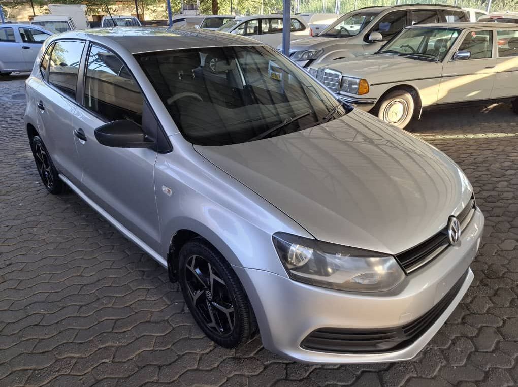 2019 Volkswagen POLO VIVO 1.4 TREDLINE pictures