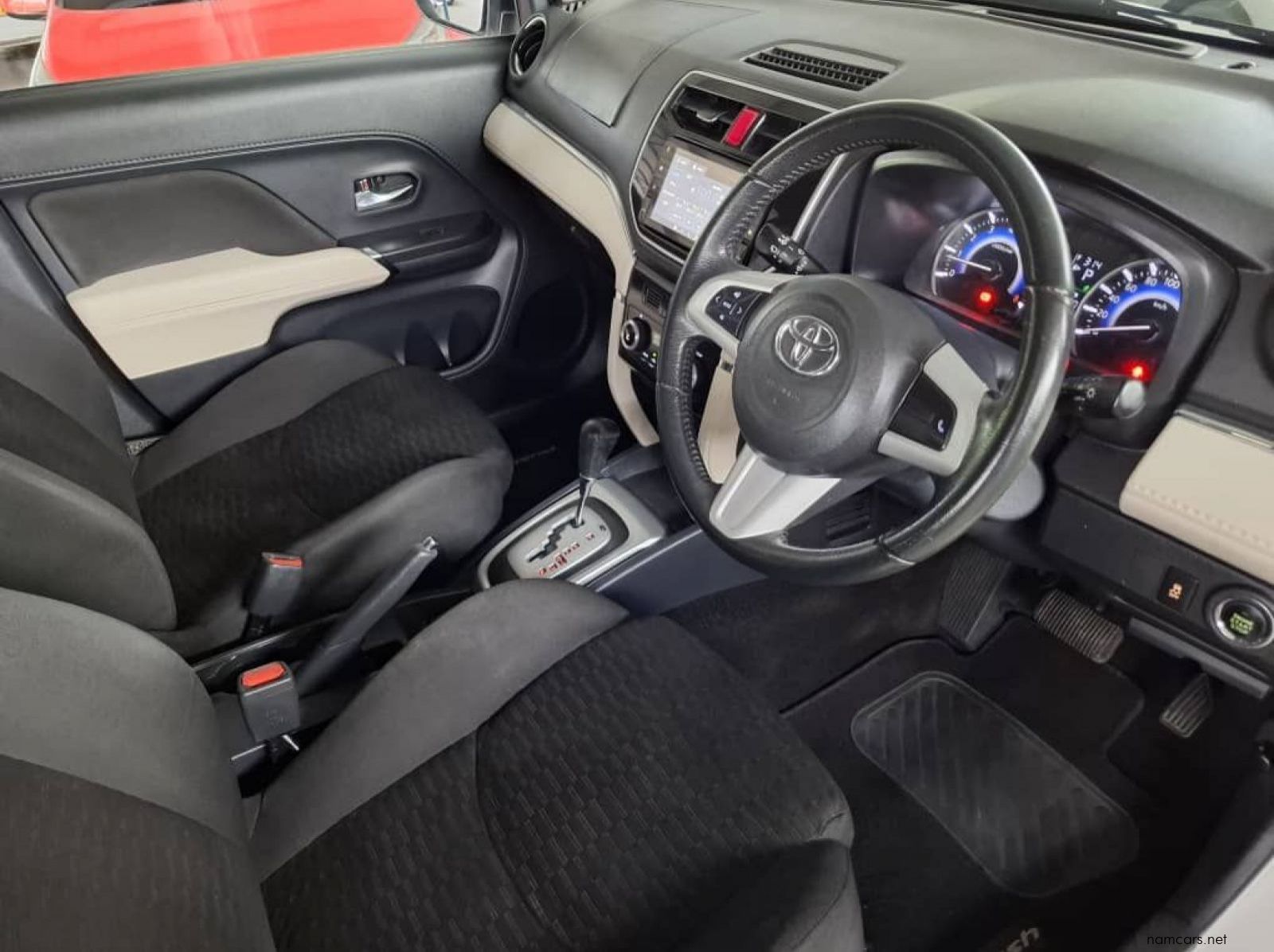 2018 Toyota RUSH 1.5 AUTO - 7 SEATER pictures