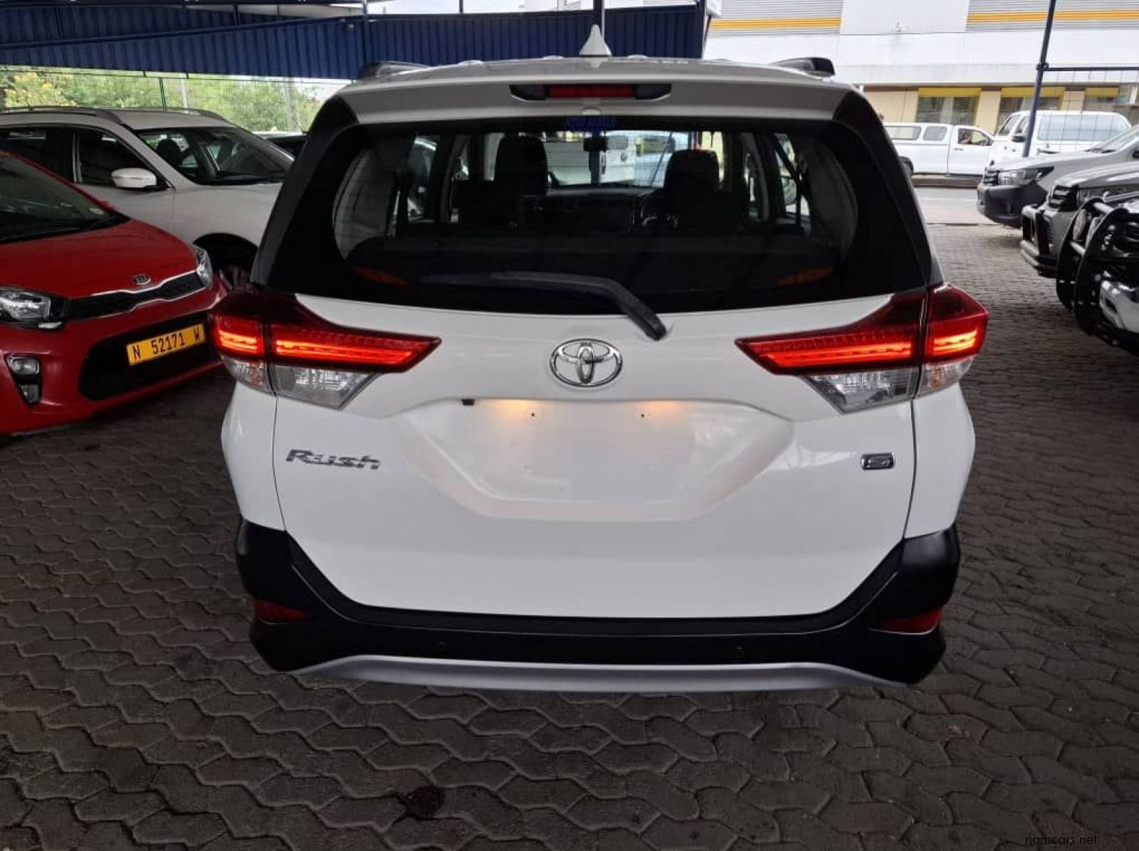 2018 Toyota RUSH 1.5 AUTO - 7 SEATER pictures