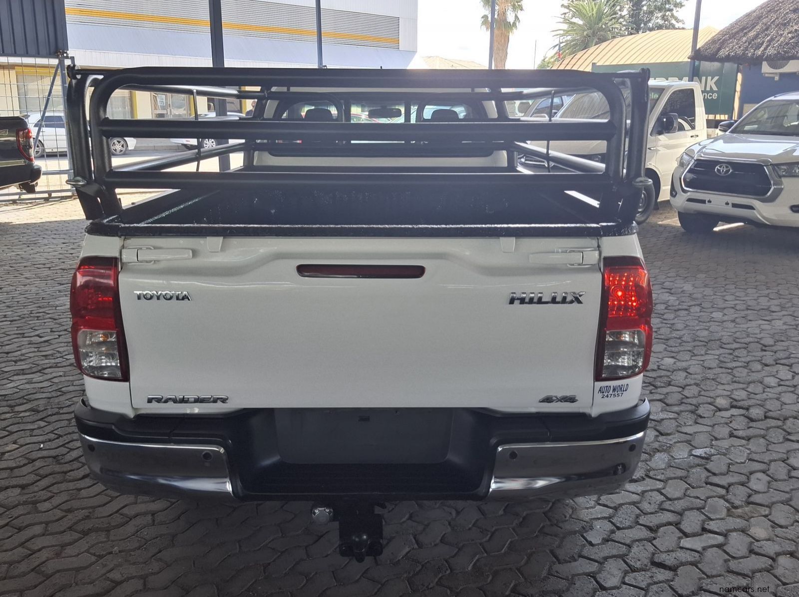 2021 Toyota HILUX 2.4 RAIDER 4X4 S/CAB AUTO pictures