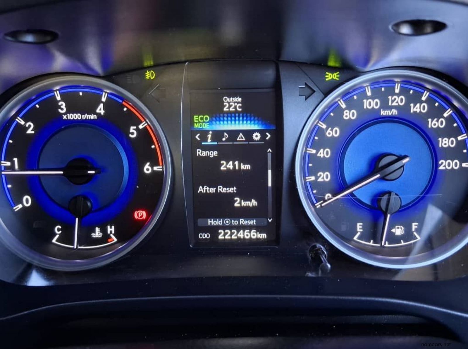 2016 Toyota HILUX 2.8 GD6 RAIDER 4X4 LWB S/CAB pictures