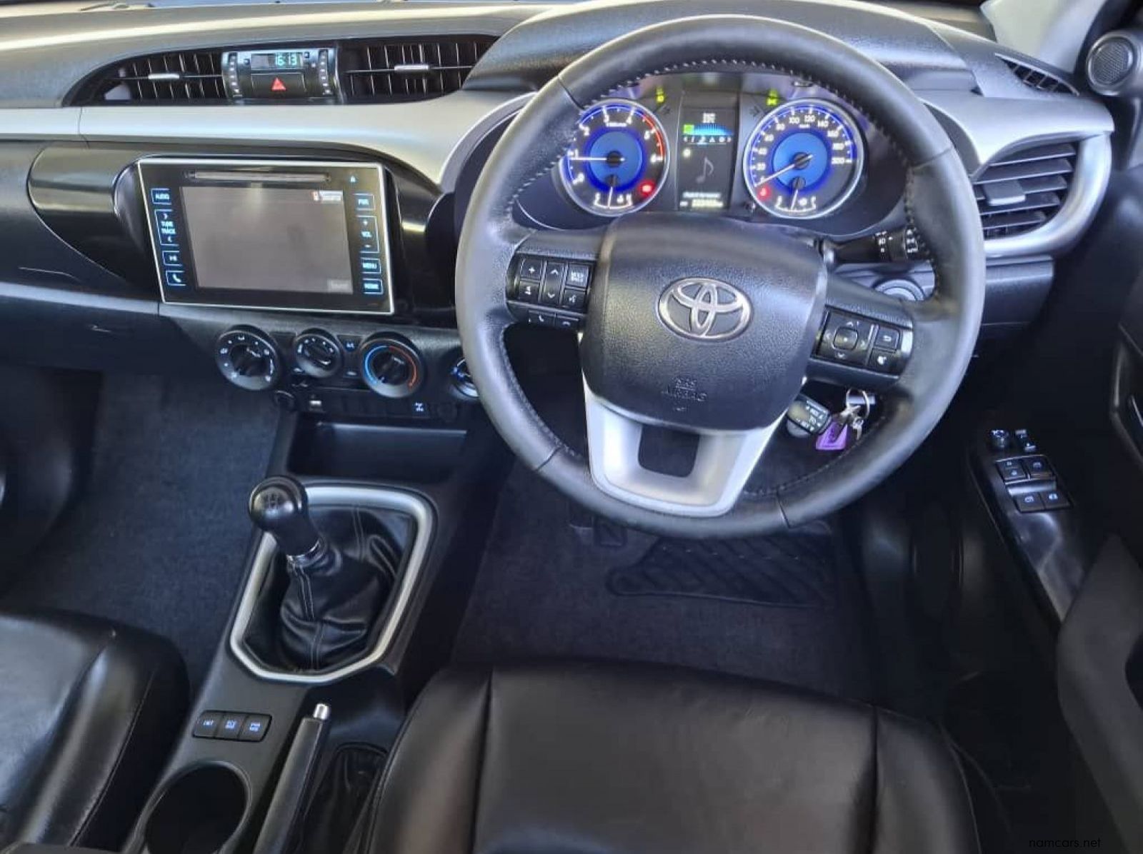 2016 Toyota HILUX 2.8 GD6 RAIDER 4X4 LWB S/CAB pictures