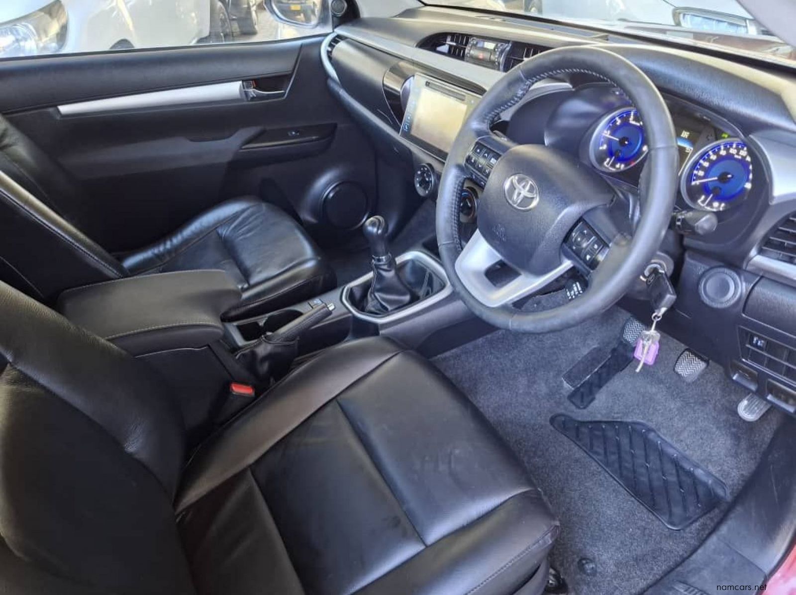 2016 Toyota HILUX 2.8 GD6 RAIDER 4X4 LWB S/CAB pictures