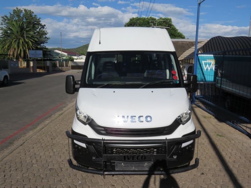 2018 Iveco IVECO DAILY 50-150 23 SEATER pictures