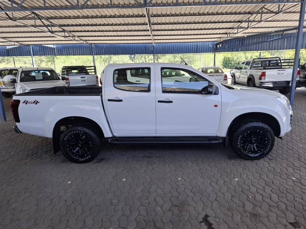 Used Isuzu D-MAX 2.5 D/CAB 4X4 HI-RIDER for sale in Windhoek, Namibia
