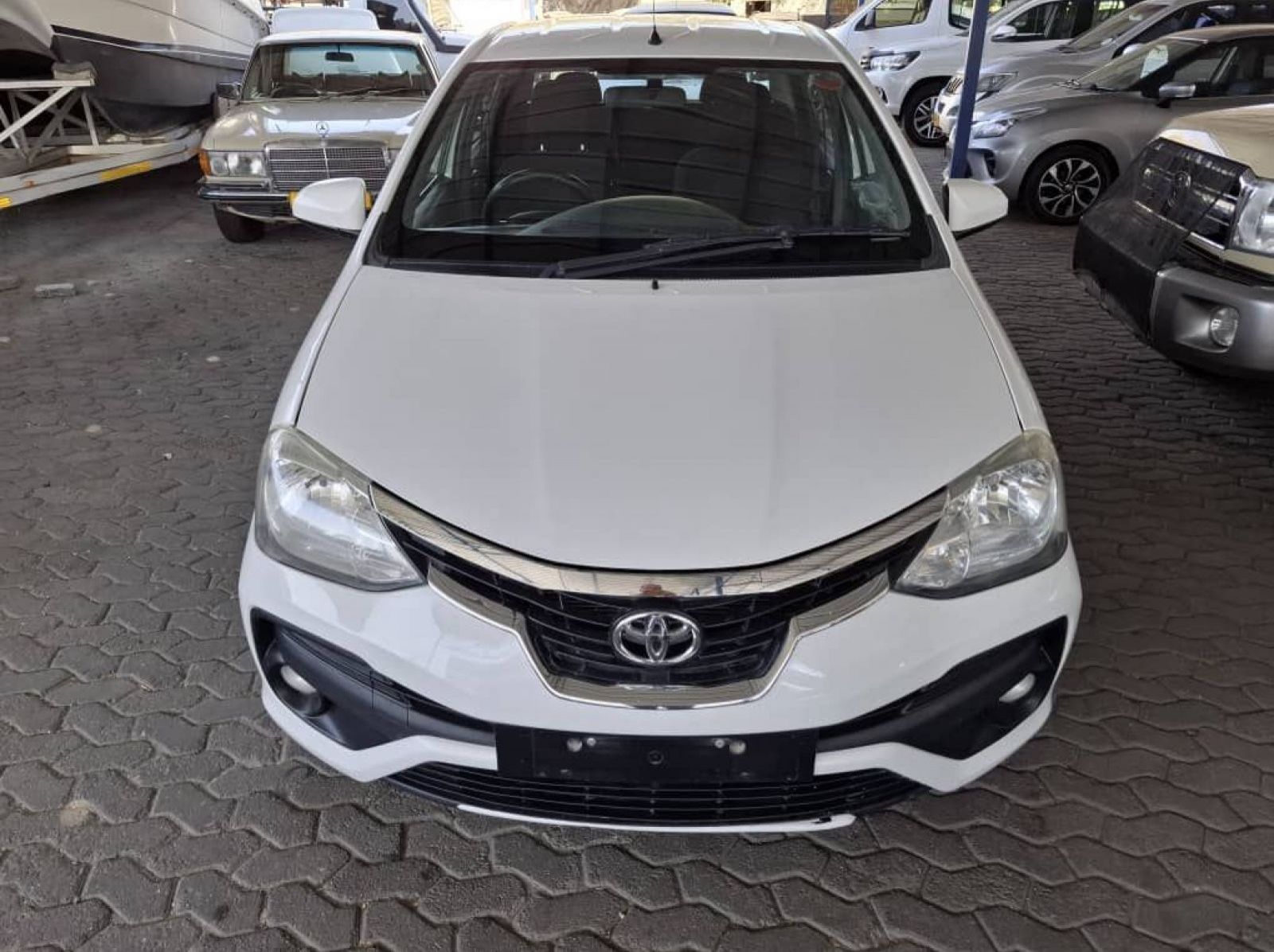 2019 Toyota ETIOS 1.5 SPRINT 4 DOOR pictures