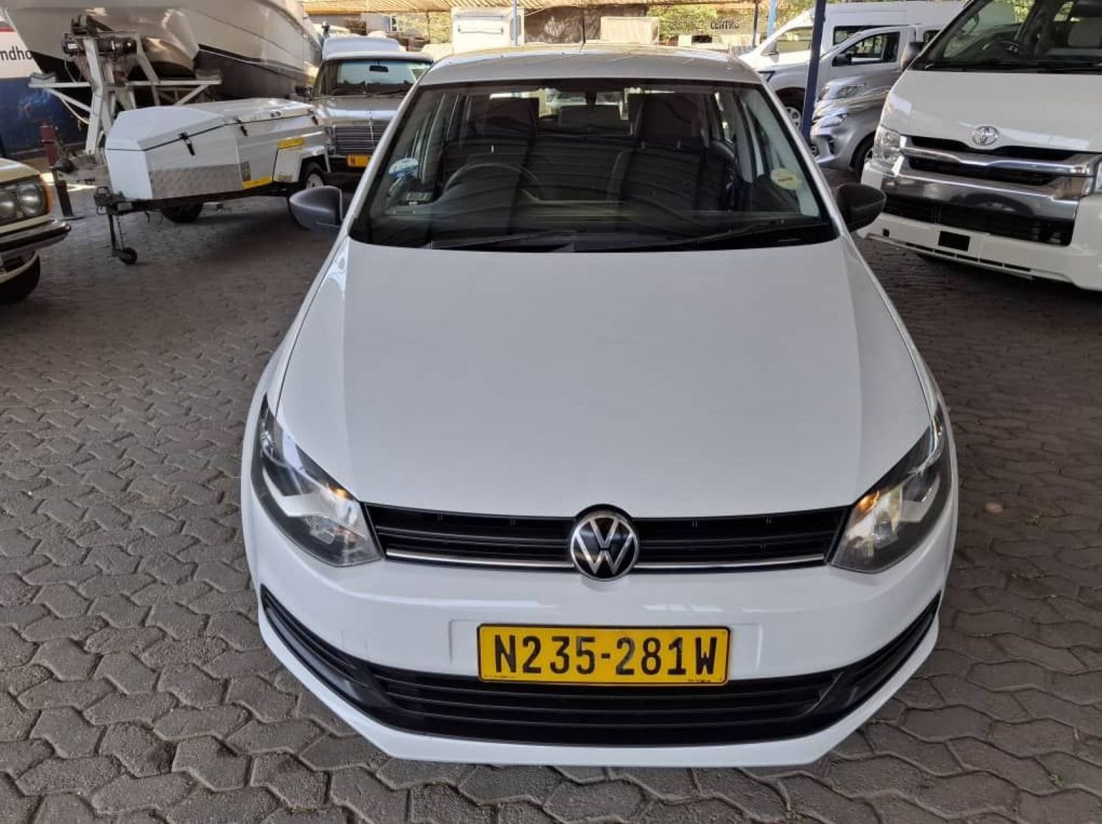 2024 Volkswagen POLO VIVO 1.4 TREDLINE pictures