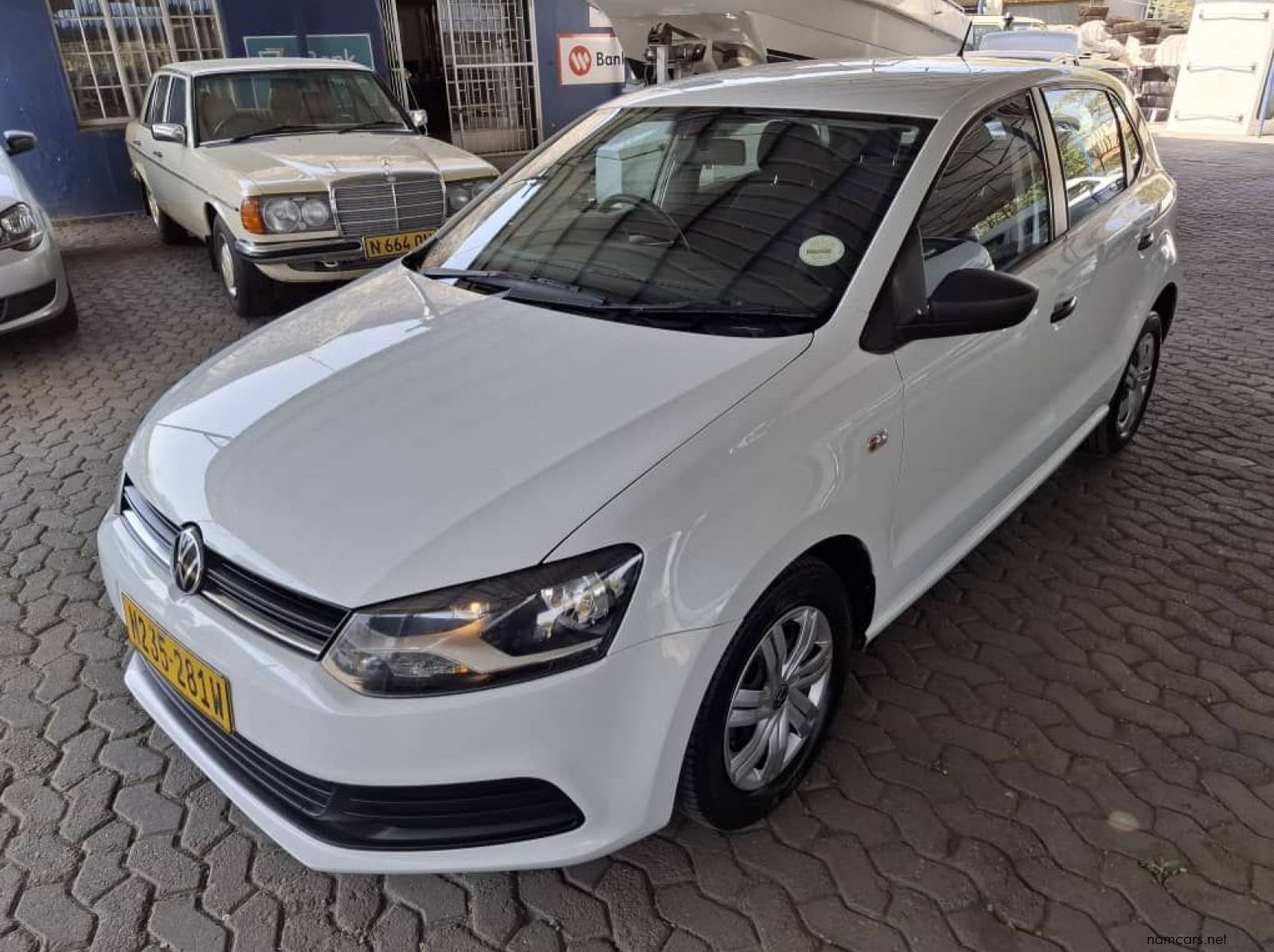 2024 Volkswagen POLO VIVO 1.4 TREDLINE pictures