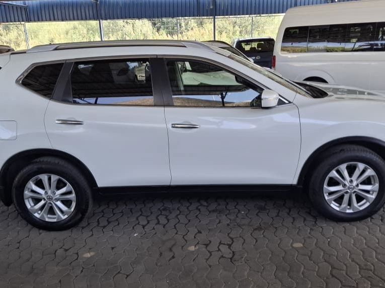 Used Nissan X-TRAIL 2.5 4X4 for sale in Windhoek, Namibia